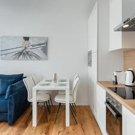 Modern With Open-air Parking Apartment Porec